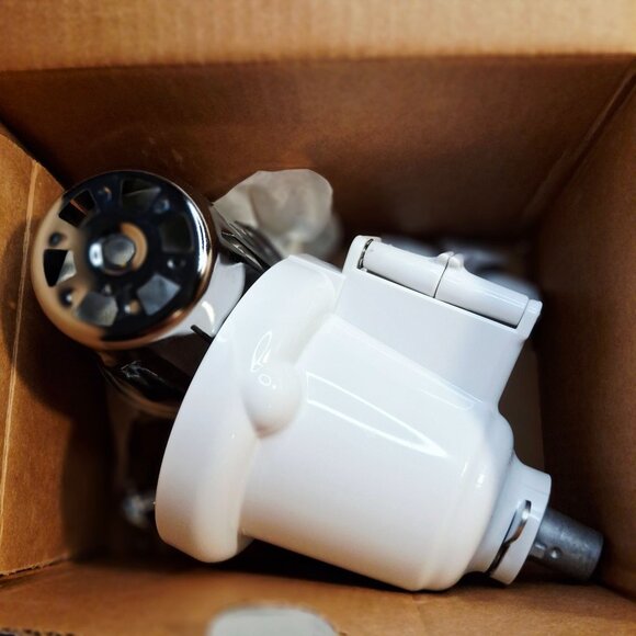 KitchenAid Slicer & Shredder Stand Mixer Attachment New - Picture 4 of 8